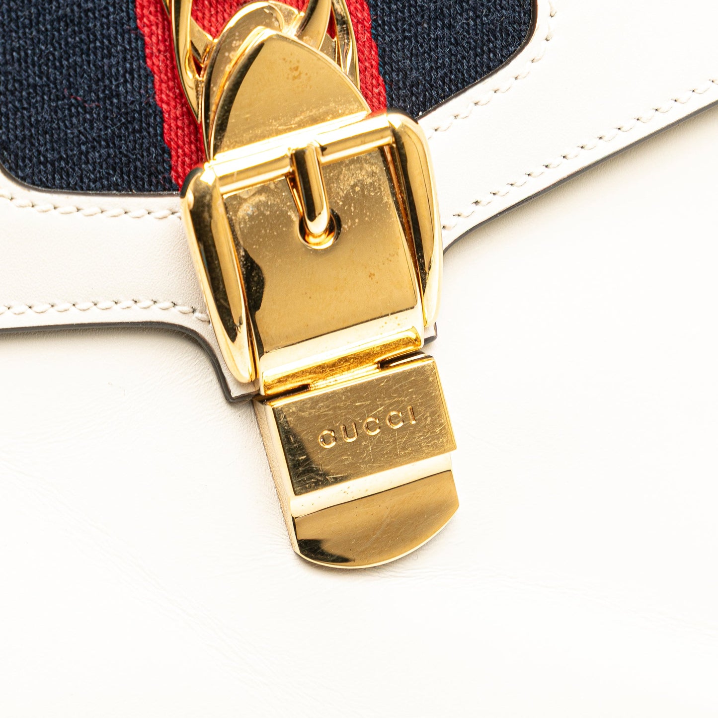Gucci Borsa a mano media Sylvie in pelle - Etoilux