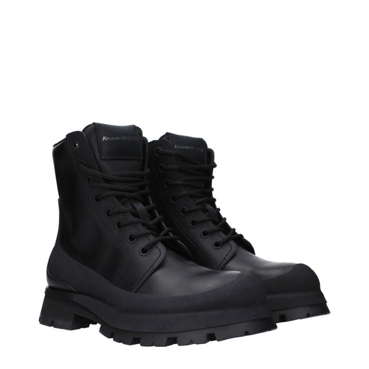 Alexander McQueen – Anfibio in Pelle Nera con Suola Chunky - Etoilux
