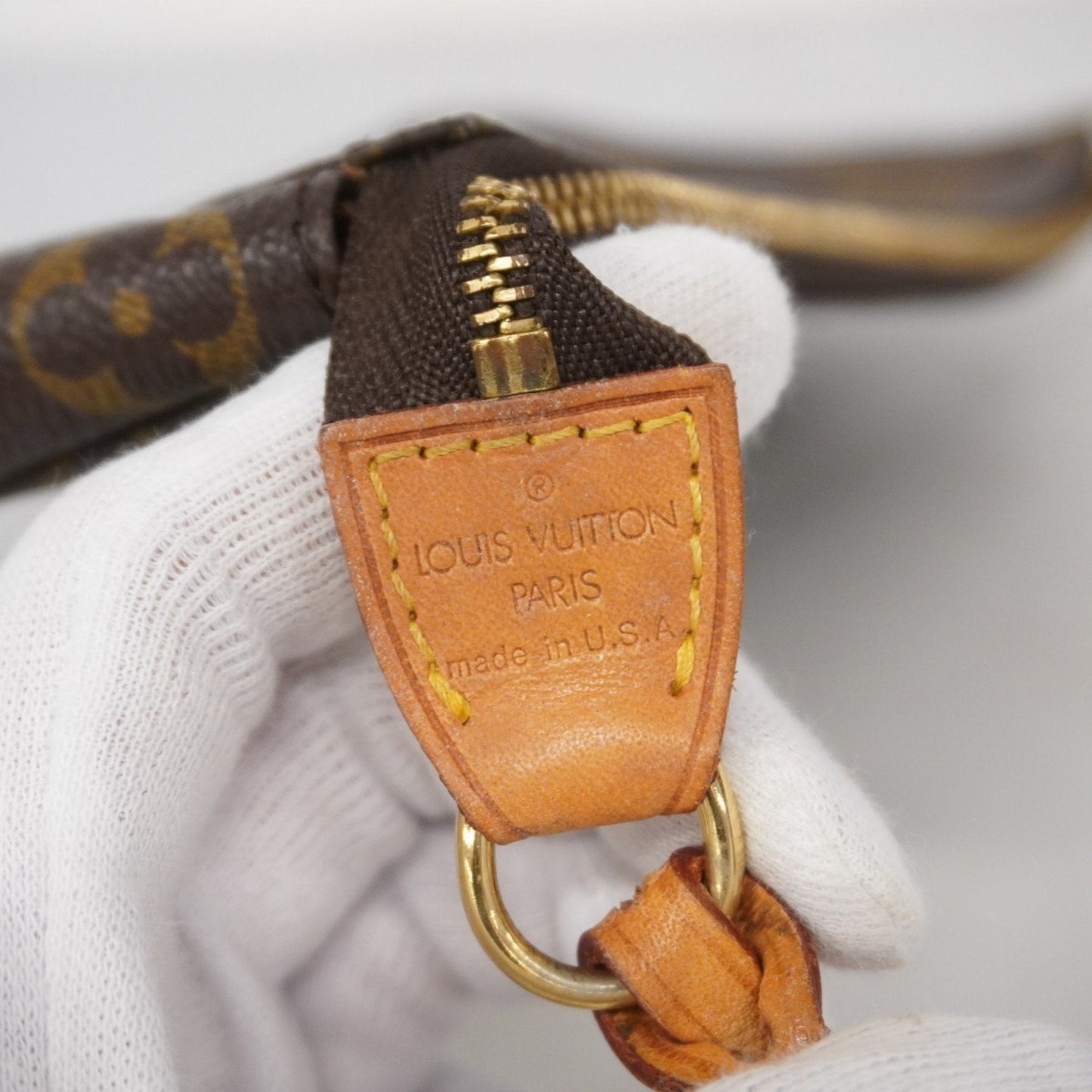 Louis Vuitton Pochette Accessoire - Etoilux