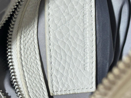 Alexander Wang Rocco Bag in Pelle Martellata Bianca con Borchie Iridescenti - Etoilux