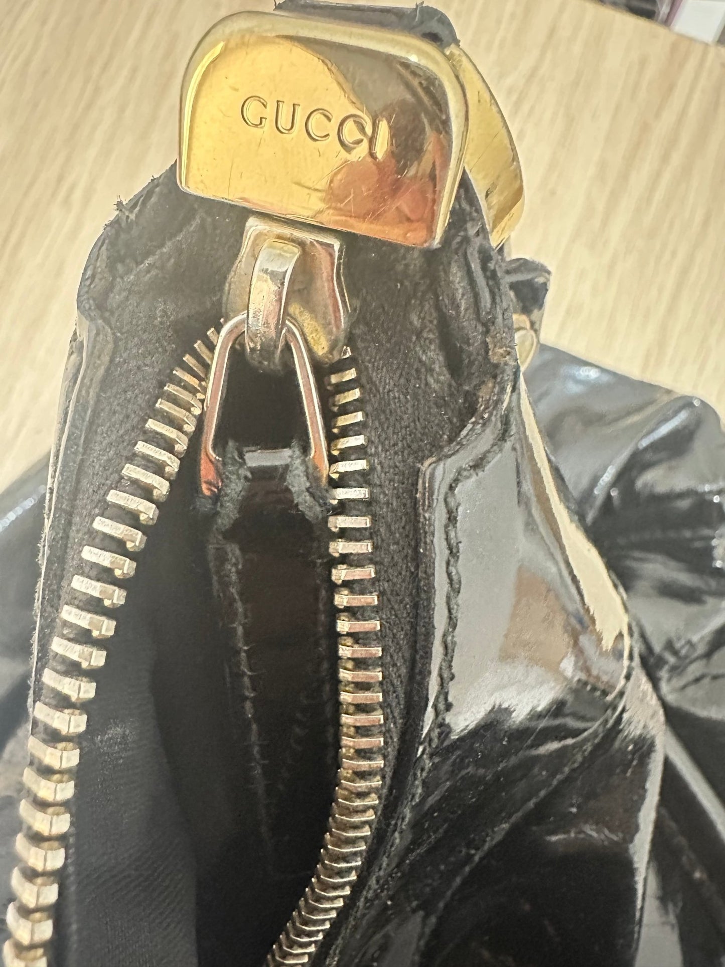 Gucci Indy Hobo Vernice Nera – Iconico Glamour Retrò - Etoilux