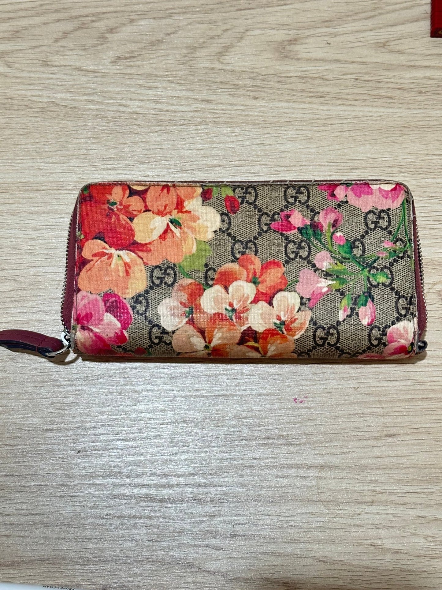 Gucci Portafoglio Zip Around – Blooms Collection SKU: RPV05003025 - Etoilux