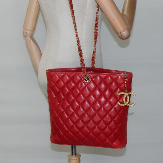 Chanel Vintage Tote Matelassé Agnello Rosso CC Charm Gold – Inizio Anni '80 yd36p7fozl - Etoilux