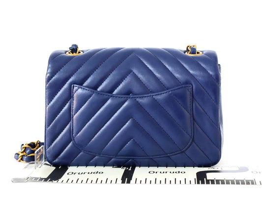 Chanel Borsa a spalla in pelle trapuntata - Etoilux