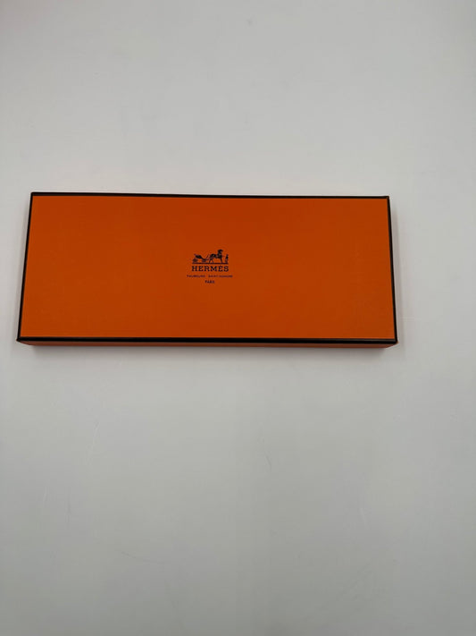 Hermès Pochette en Soie Stampa Canards Blu Navy – 40 cm - Etoilux