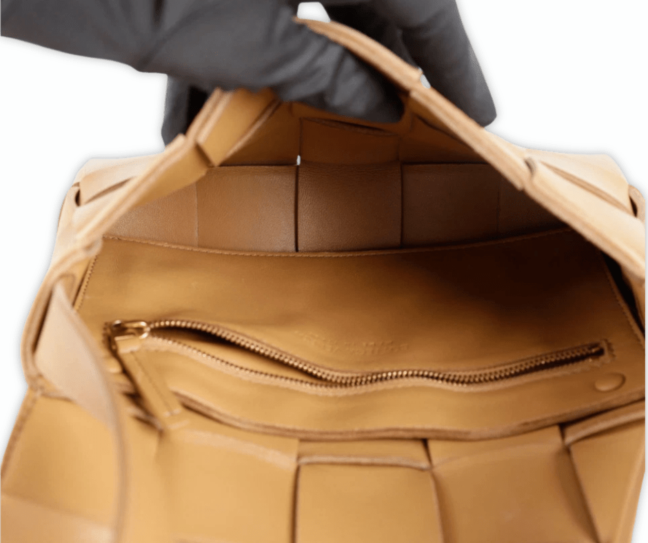 Bottega Veneta Cassette Bag in pelle caramello – Pre - Owned in condizioni eccellenti - Etoilux