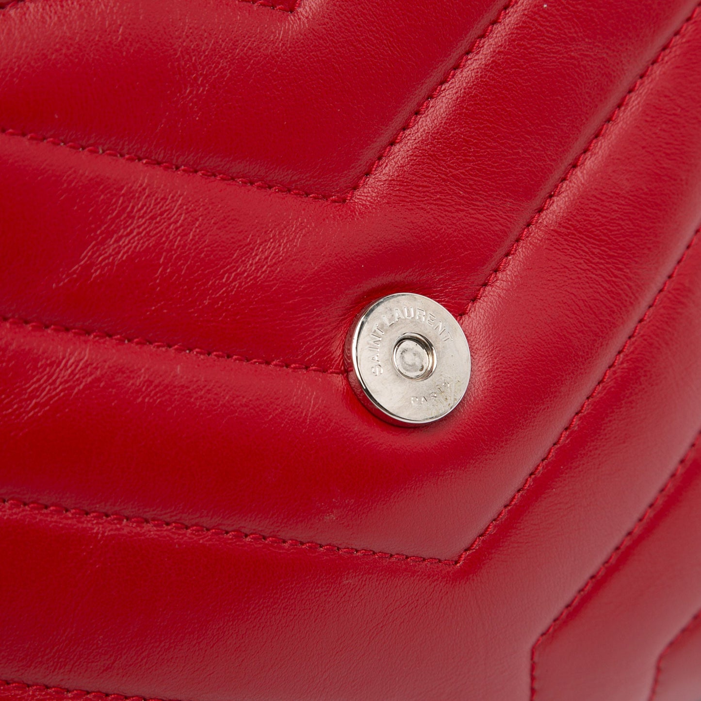 Saint Laurent Piccola borsa a tracolla Loulou Monogram in pelle - Etoilux