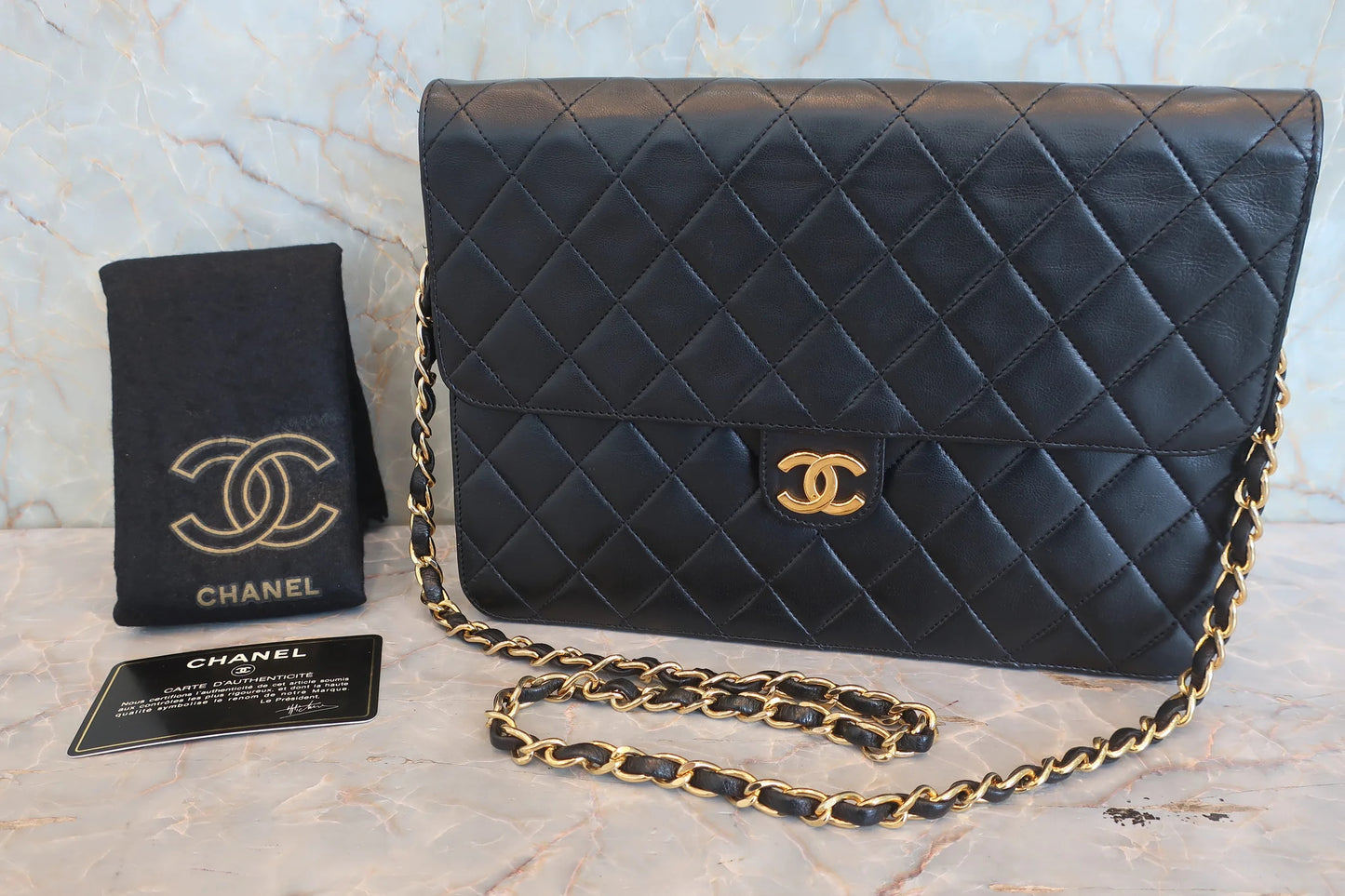 Chanel Matelassé Push Lock Chain Shoulder Bag Pelle di Agnello Nera – 25 cm