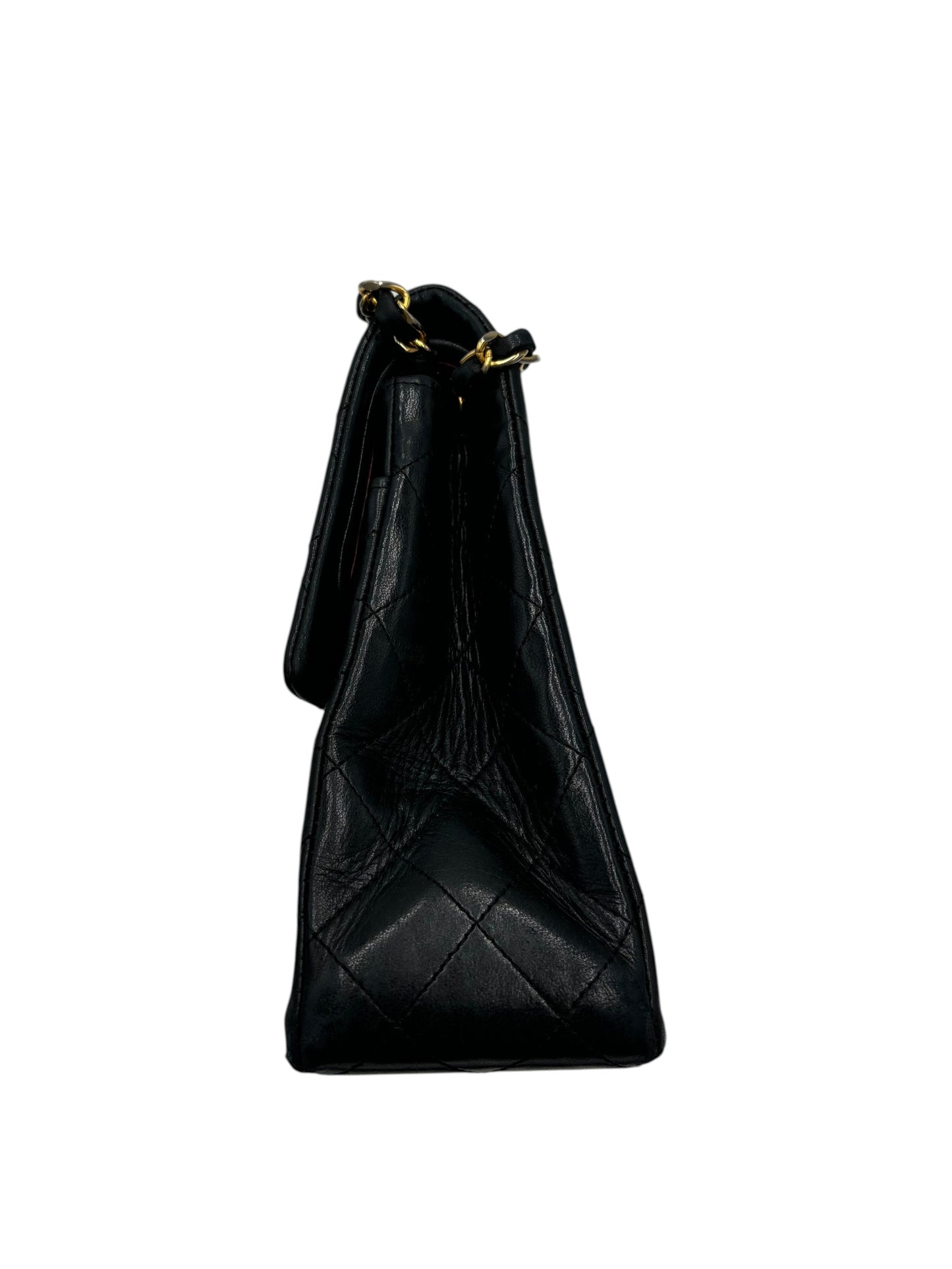 CHANEL Classic Double Flap Media — Pelle di Agnello Trapuntata Nera, Hardware Oro
