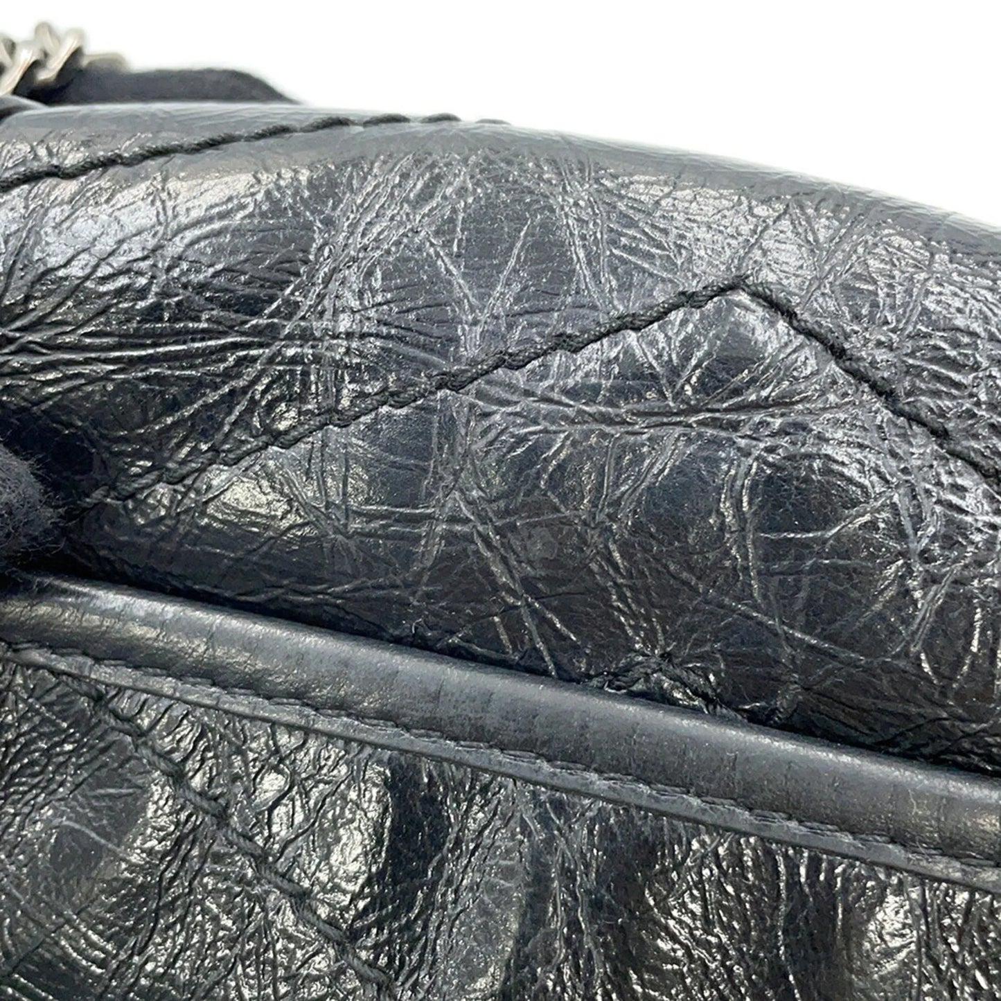 Saint Laurent  Borsa a tracolla con catena Saint Laurent Niki in pelle SAINT LAURENT PARIS Nero