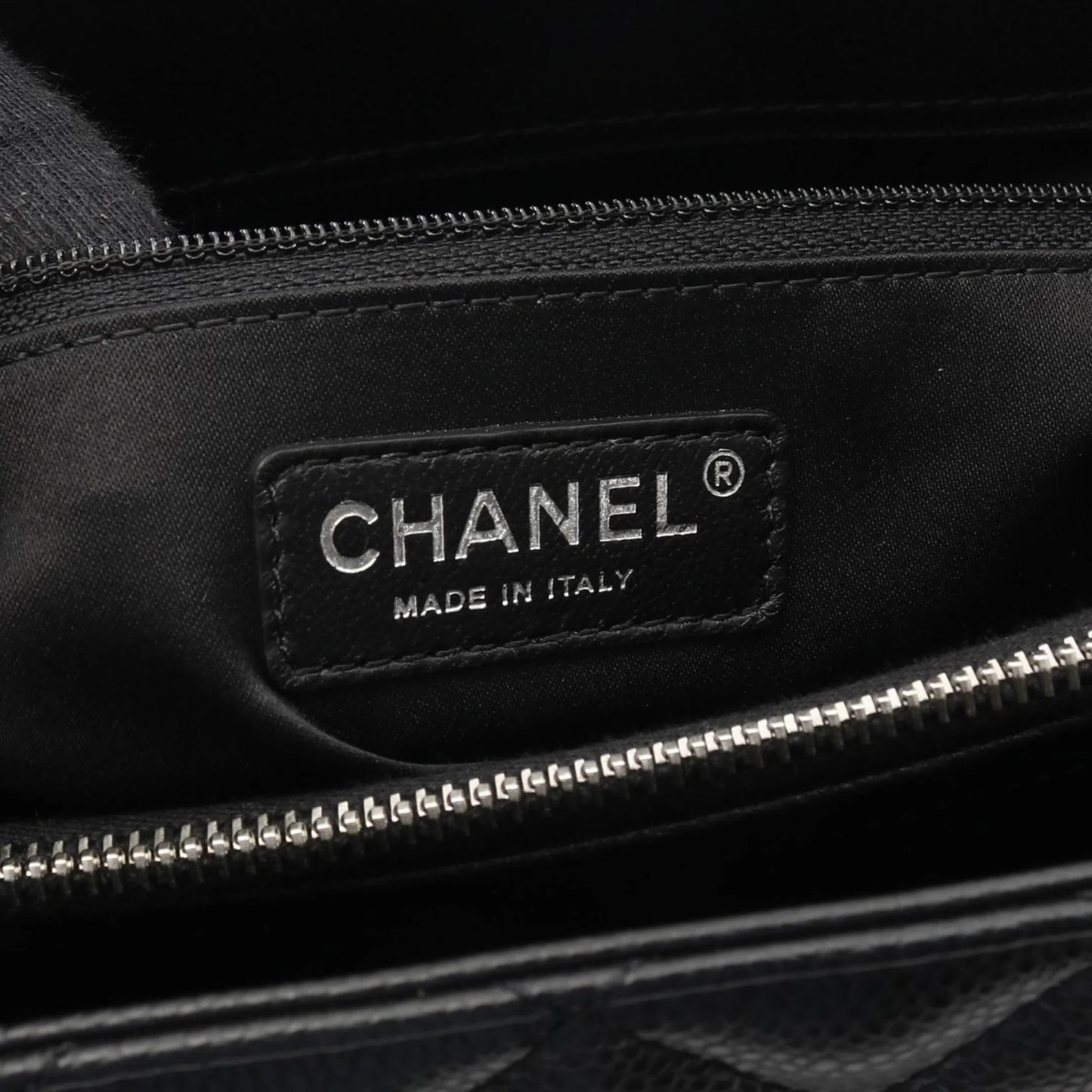 Chanel Grand Shopping Tote (GST) – Pelle Caviar Nera e Hardware Argento