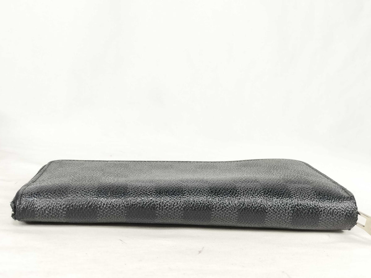Louis Vuitton Zippy Vertical – Damier Graphite