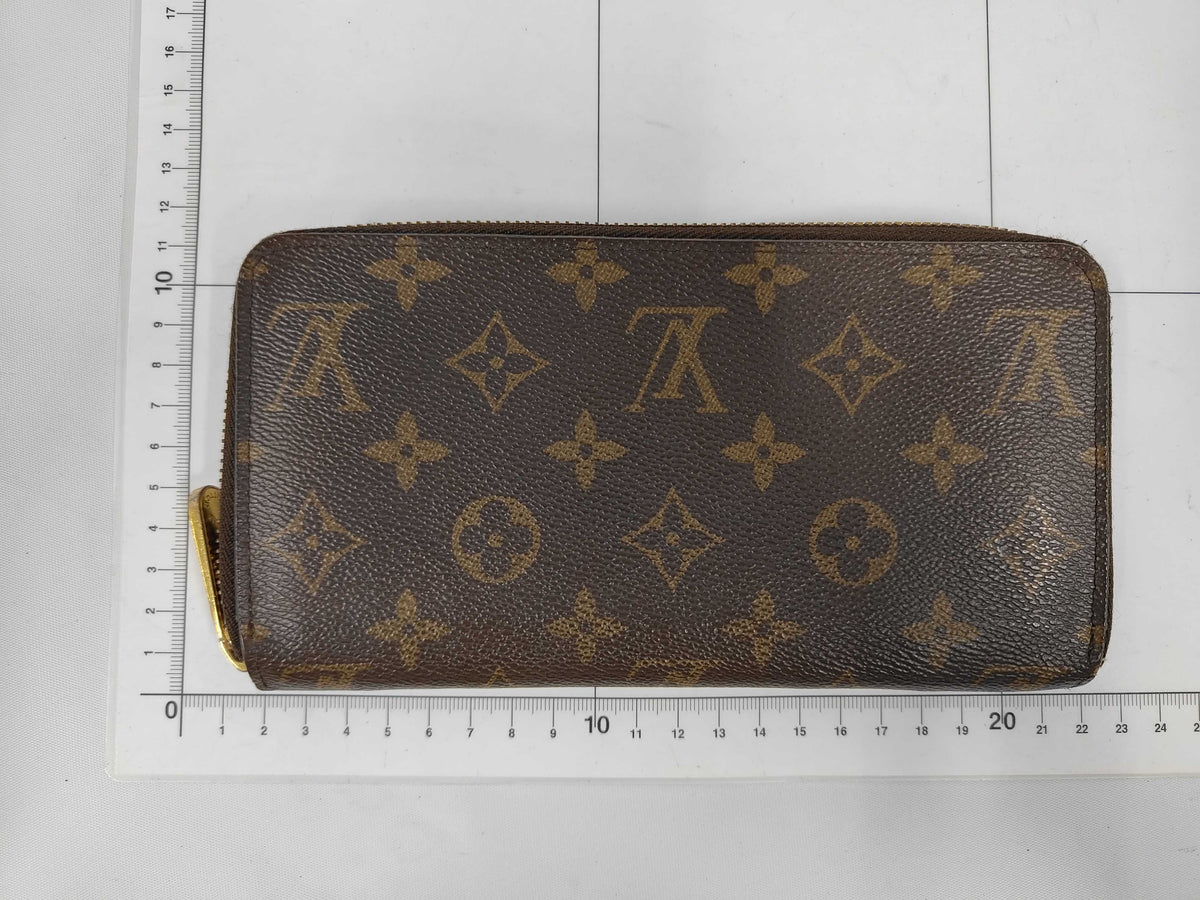 Louis Vuitton Zippy