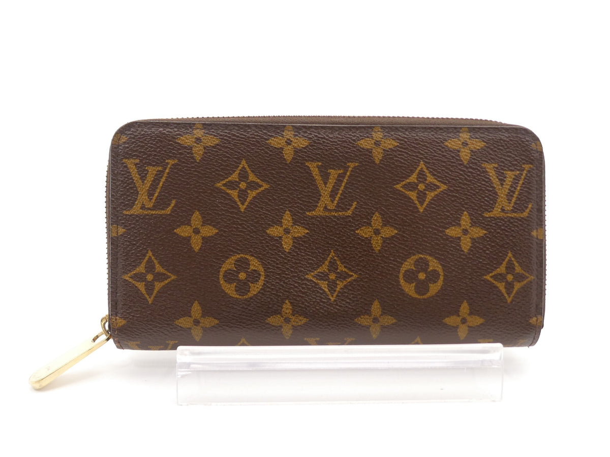 Louis Vuitton	Zippy