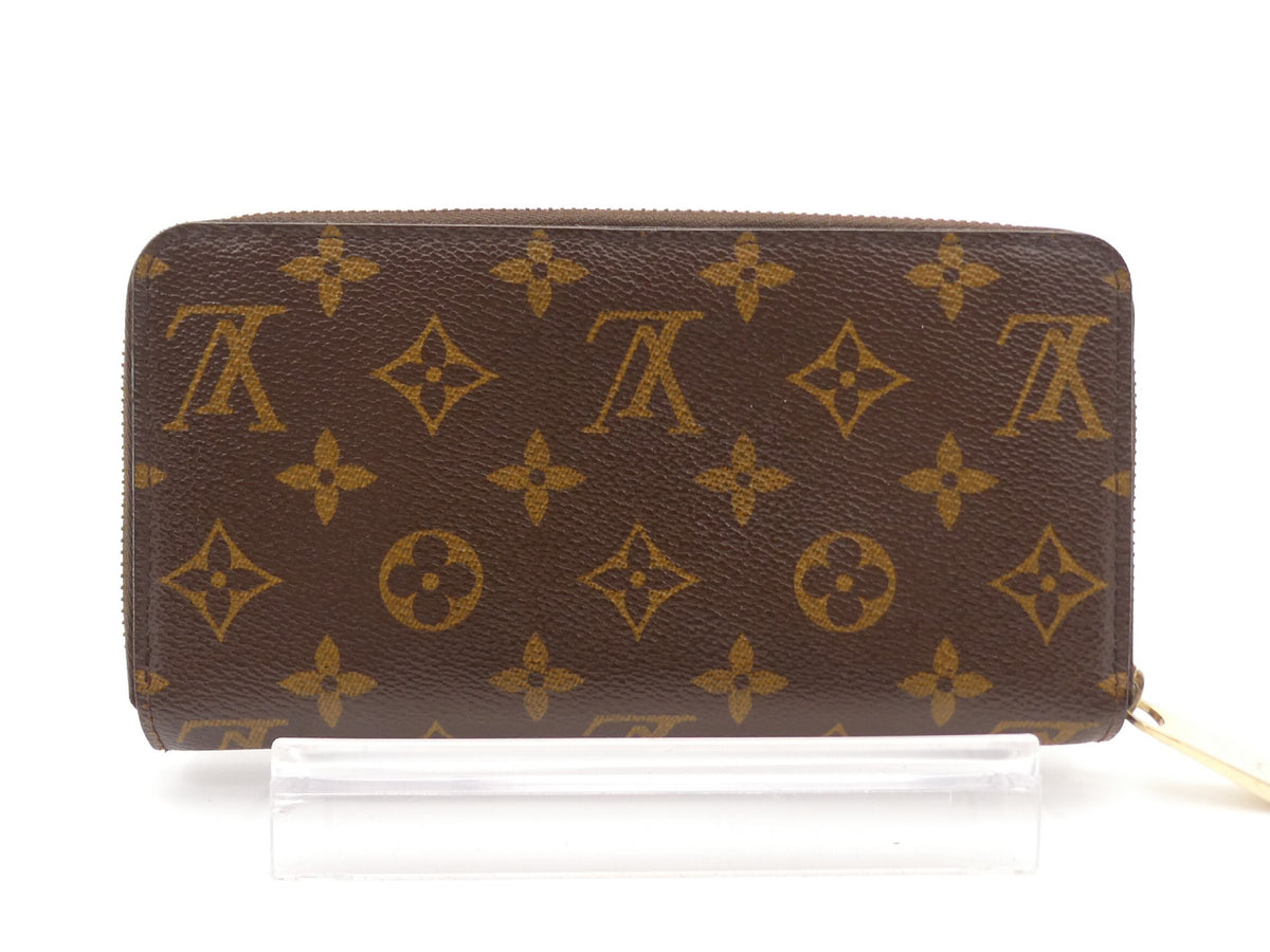 Louis Vuitton	Zippy