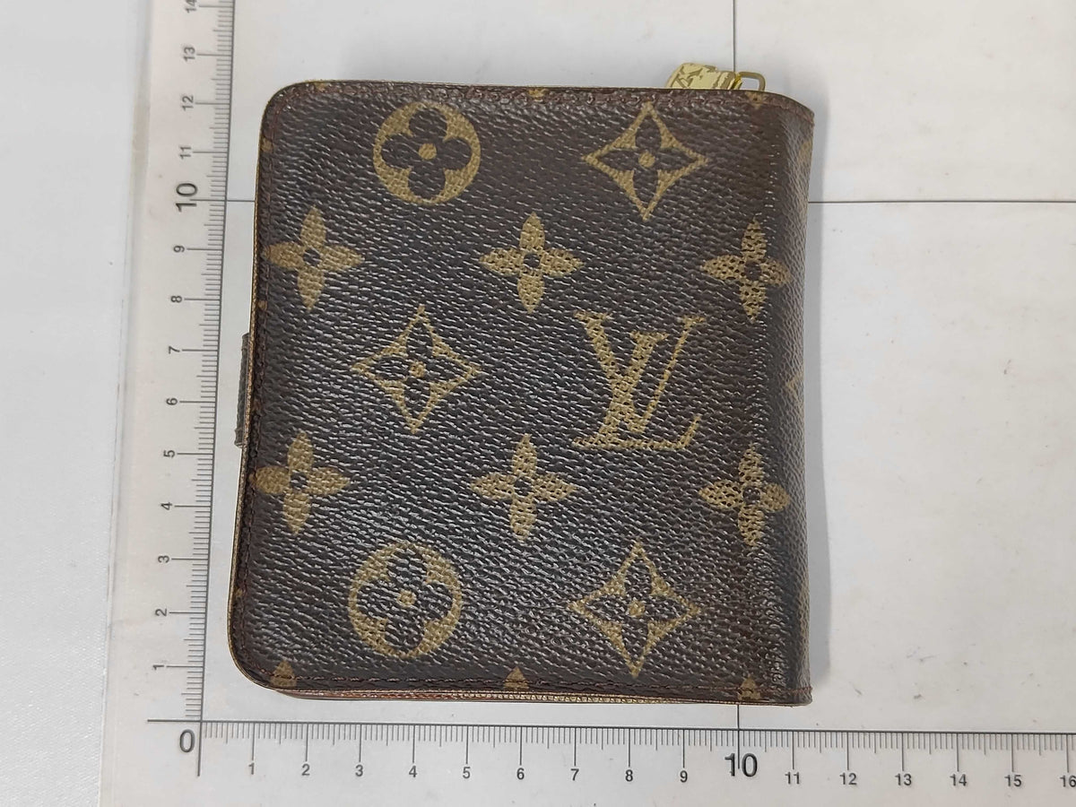 Louis Vuitton Compact Zip