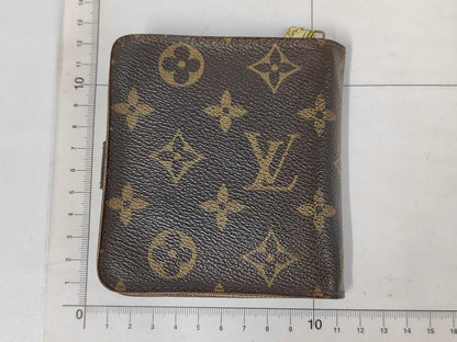 Louis Vuitton Compact Zip