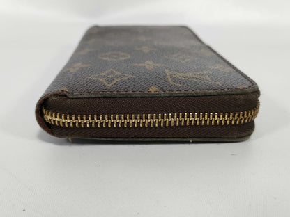 Louis Vuitton Zippy Wallet