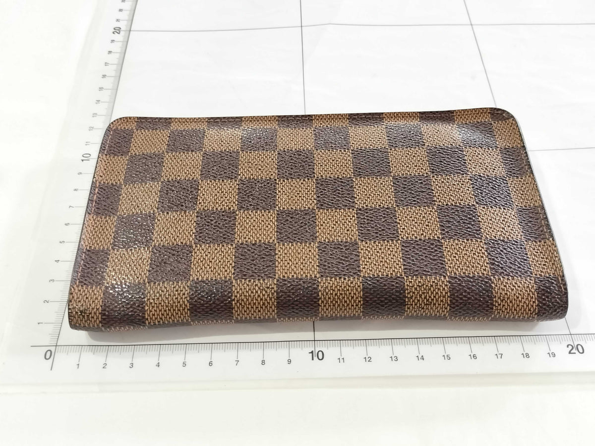 Louis Vuitton Zippy Wallet