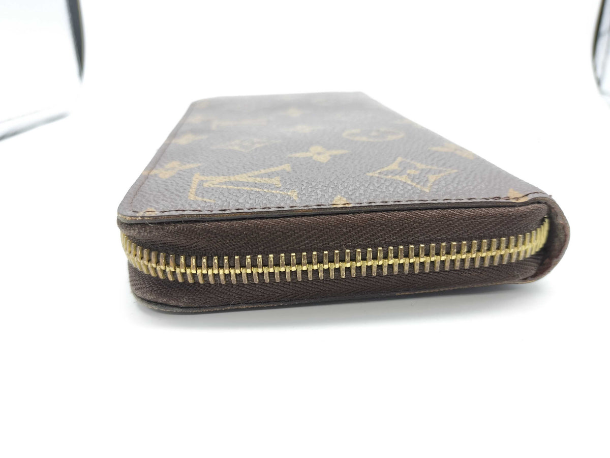 Louis Vuitton Zippy Wallet