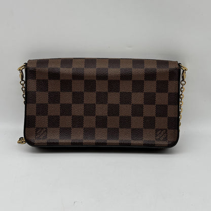 Louis Vuitton	Pochette