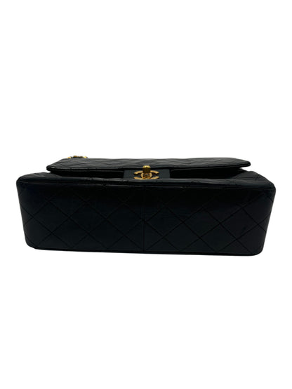 CHANEL Classic Double Flap Media — Pelle di Agnello Trapuntata Nera, Hardware Oro