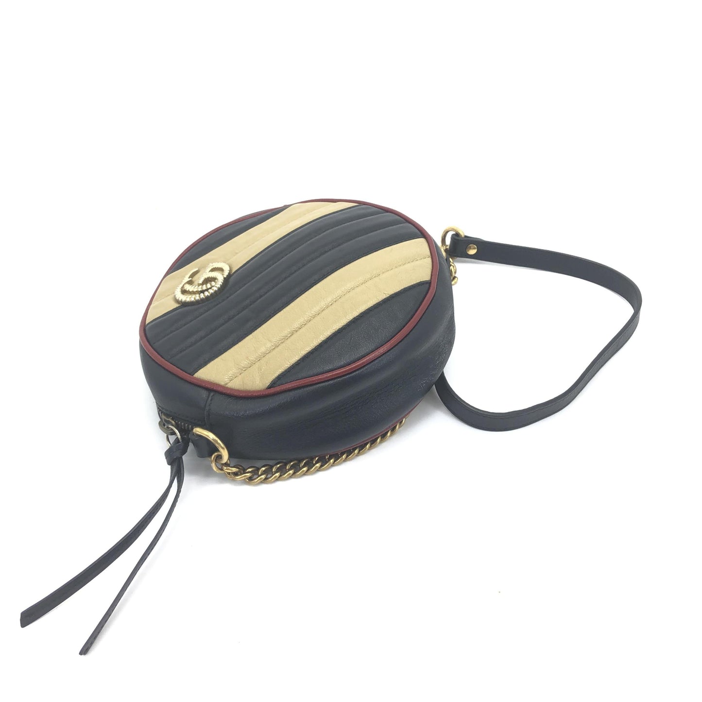 Gucci GG Marmont Round Mini Pelle Trapuntata Torchon Nero e Panna – 18 cm
