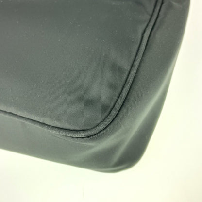 Prada – Borsa a spalla Re-Edition in nylon nero