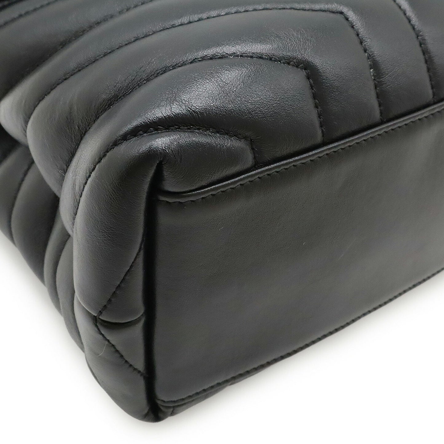 Saint Laurent – Loulou Medium in pelle trapuntata nera