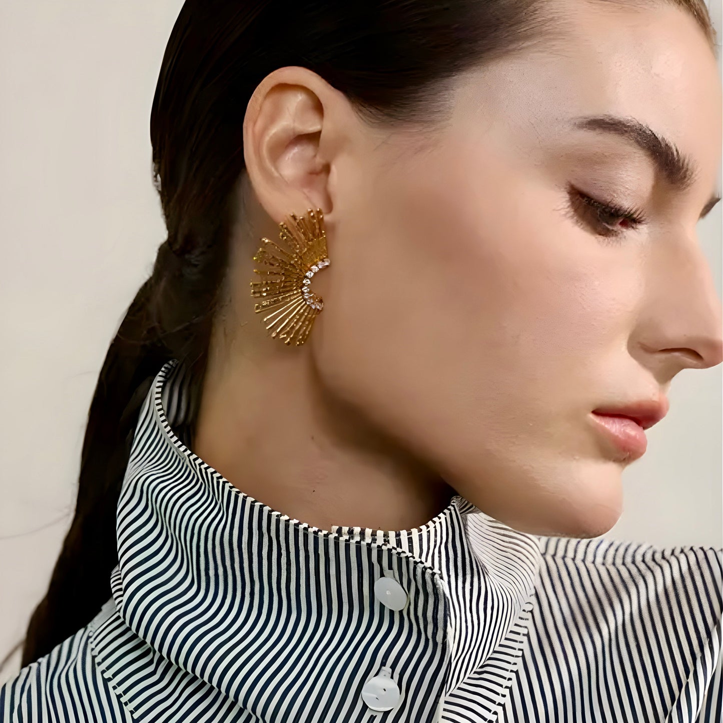 BEHI INDIGAMOND EARRINGS