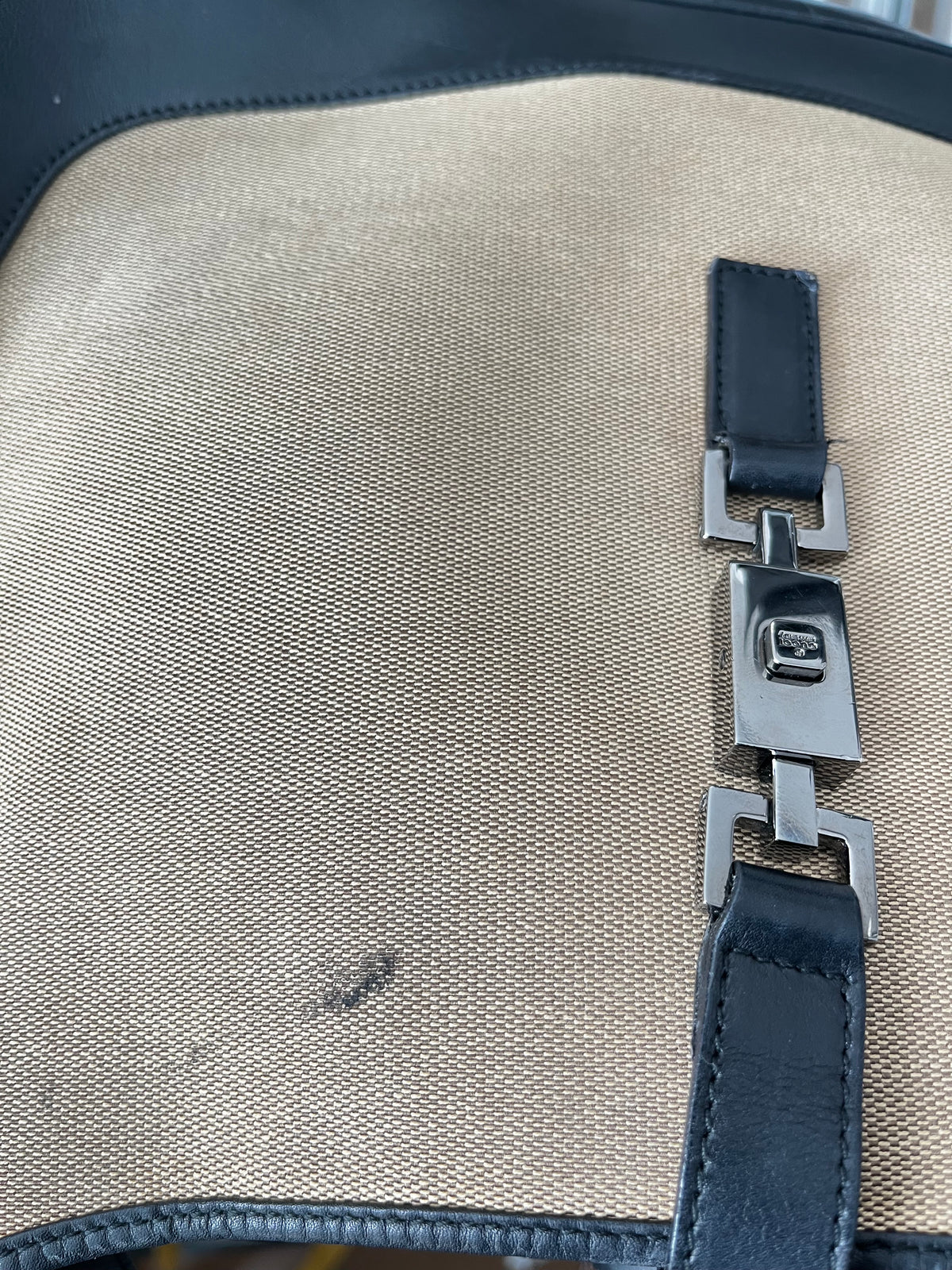 Gucci Jackie – Tela beige, hardware argento