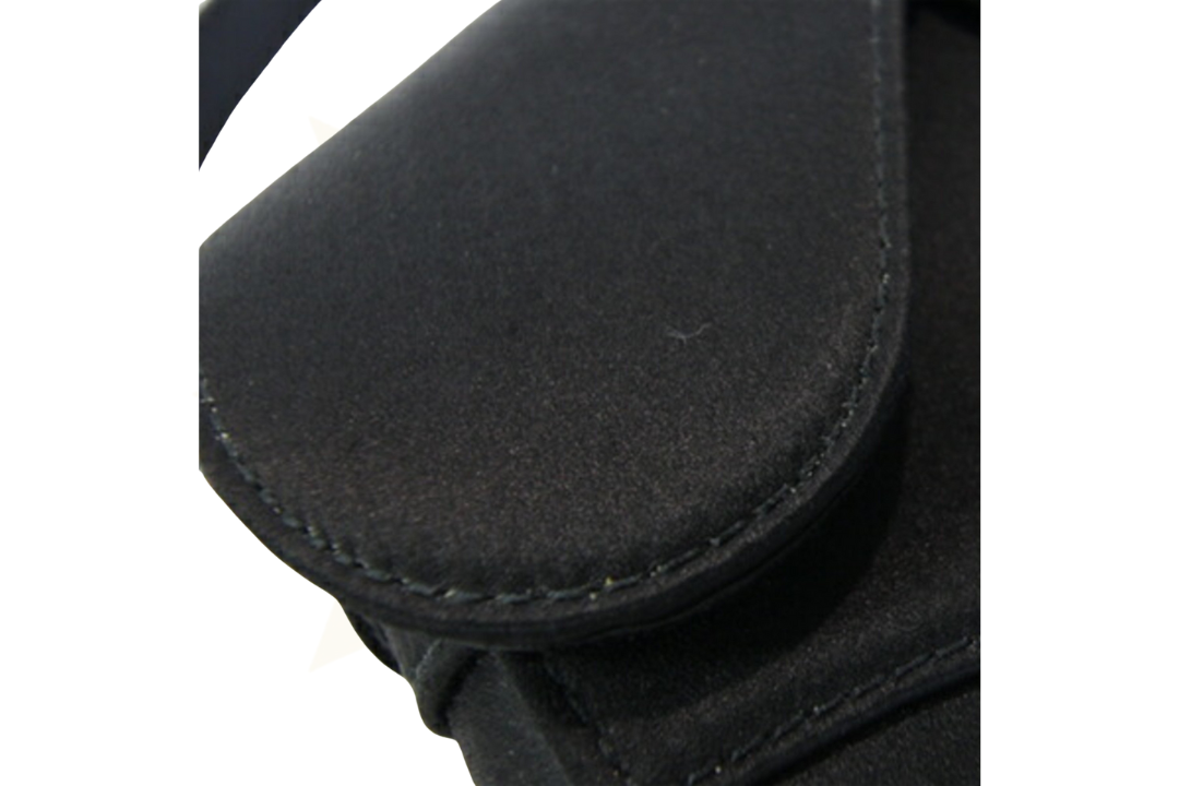 Dior Saddle Bag in raso nero con cristalli – Vintage d’eccezione
