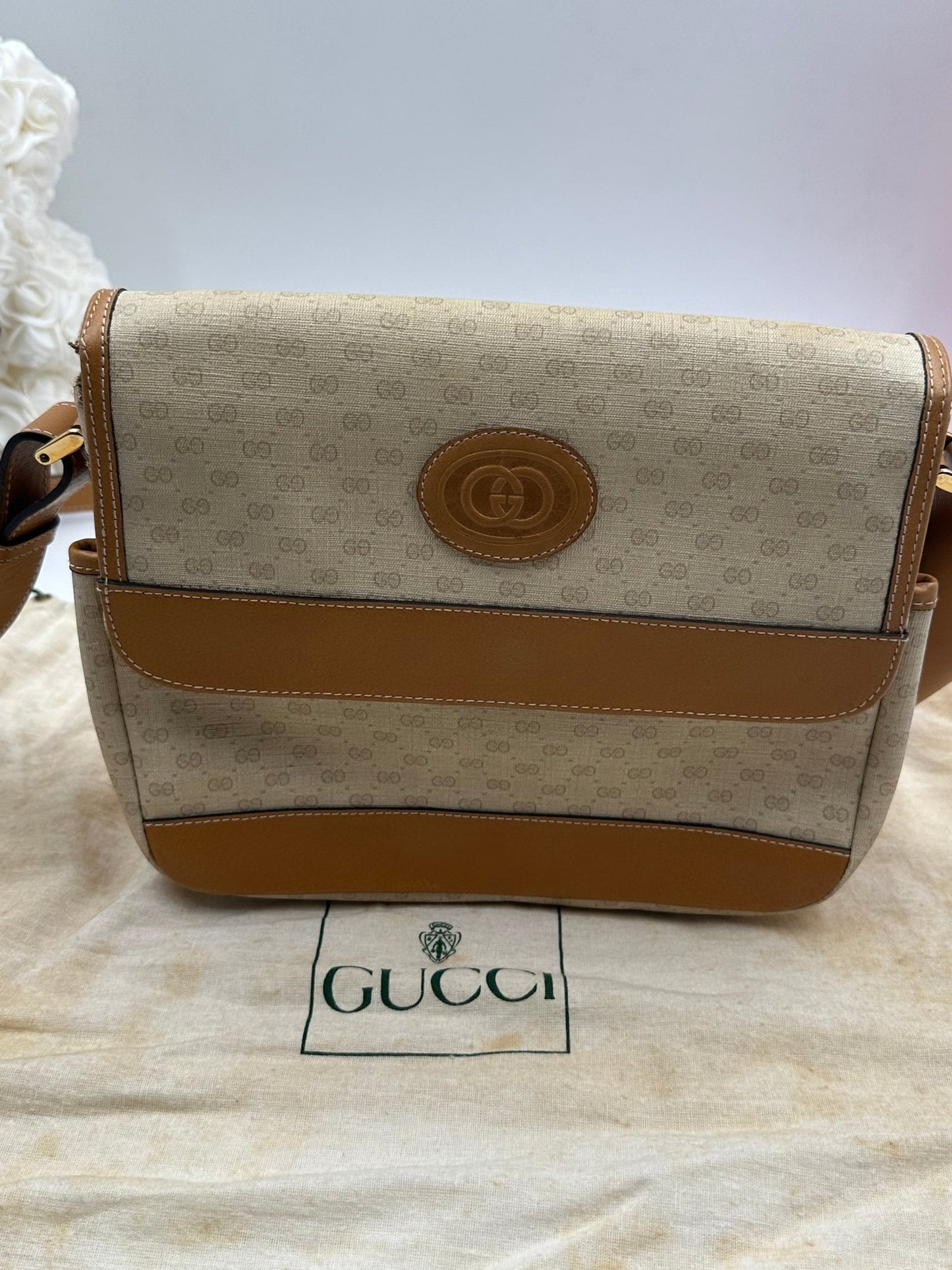 Gucci Vintage Micro GG Canvas Crossbody Bag Beige – Anni '80 - Etoilux