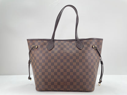 Louis Vuitton	Neverfull