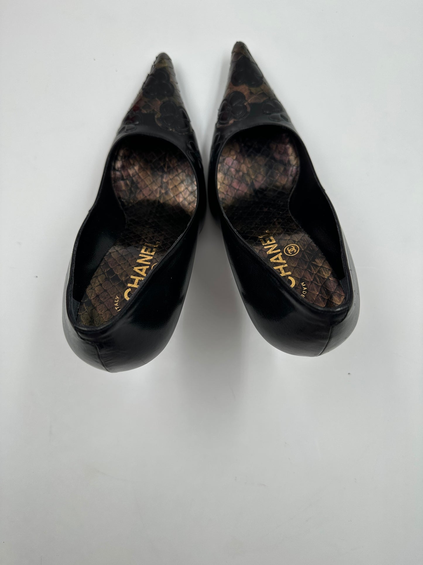 Chanel Décolleté Pelle e Pitone Camelia Nera – 37