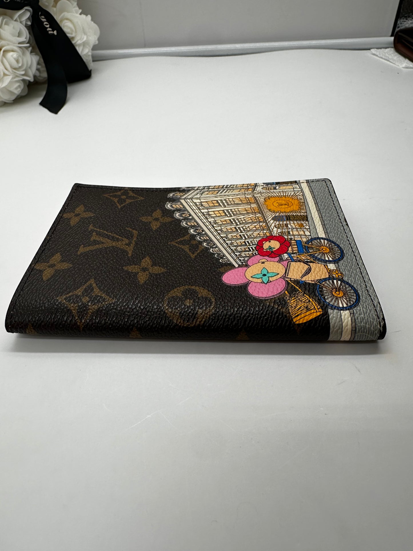 Louis Vuitton Passport Cover Christmas Animation "Paris" Monogram – Vivienne Edition, 2022