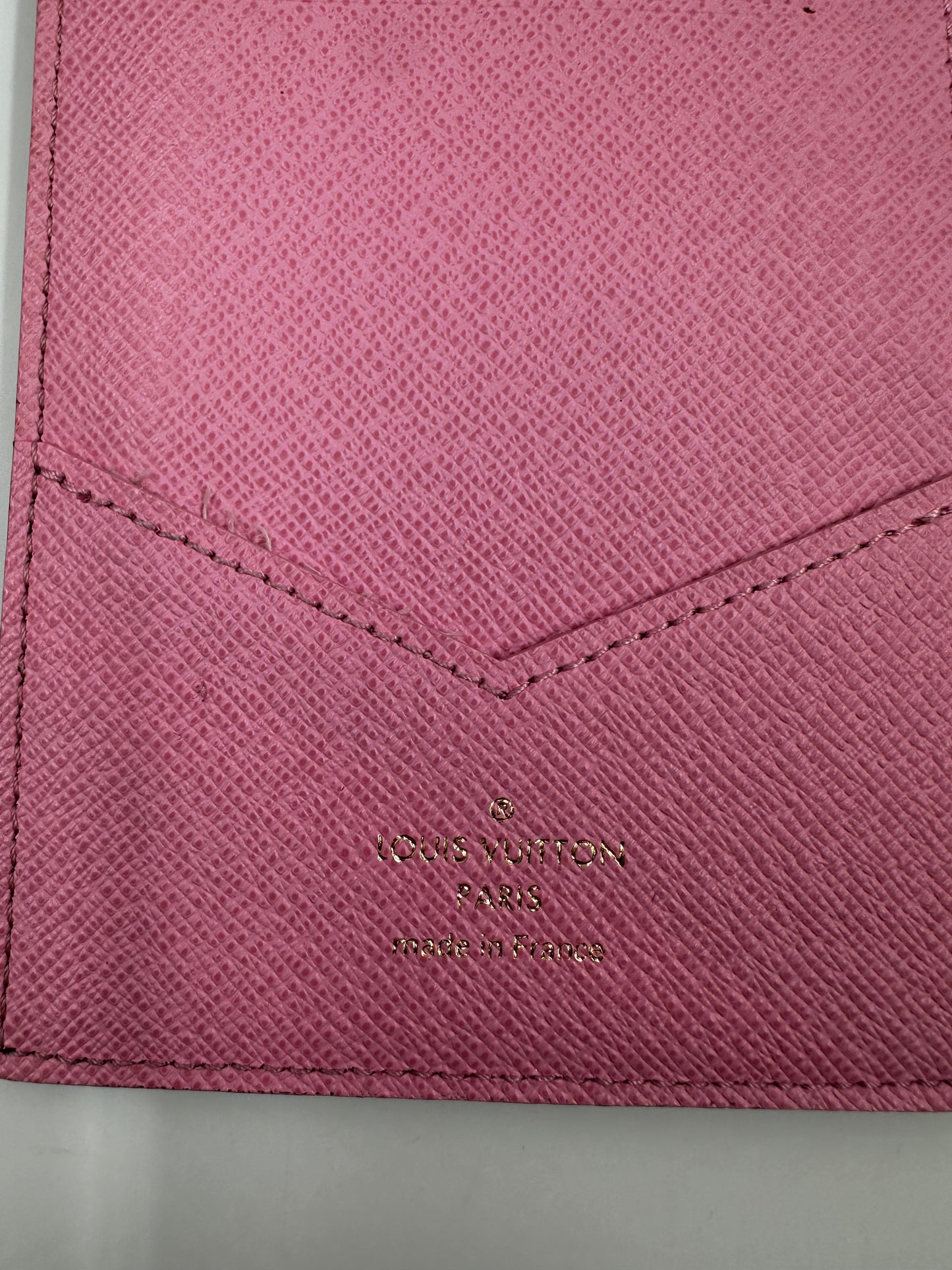 Louis Vuitton Passport Cover Christmas Animation "Paris" Monogram – Vivienne Edition, 2022