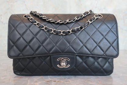 Chanel Matelassé Doppia Patta e Doppia Catena Pelle Caviar Nera – 25 cm