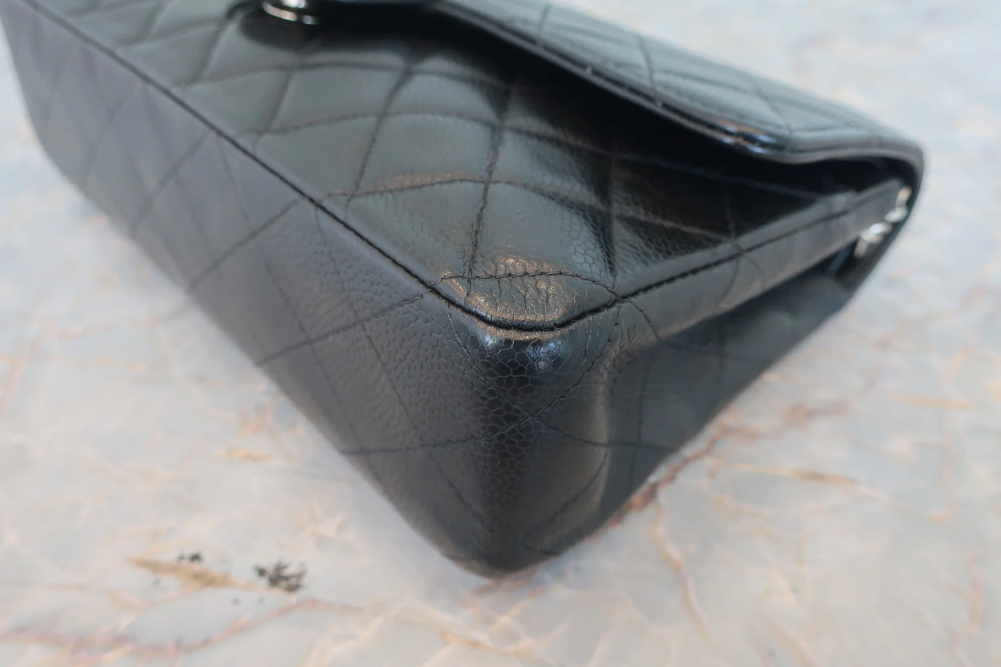 Chanel Matelassé Doppia Patta e Doppia Catena Pelle Caviar Nera – 25 cm