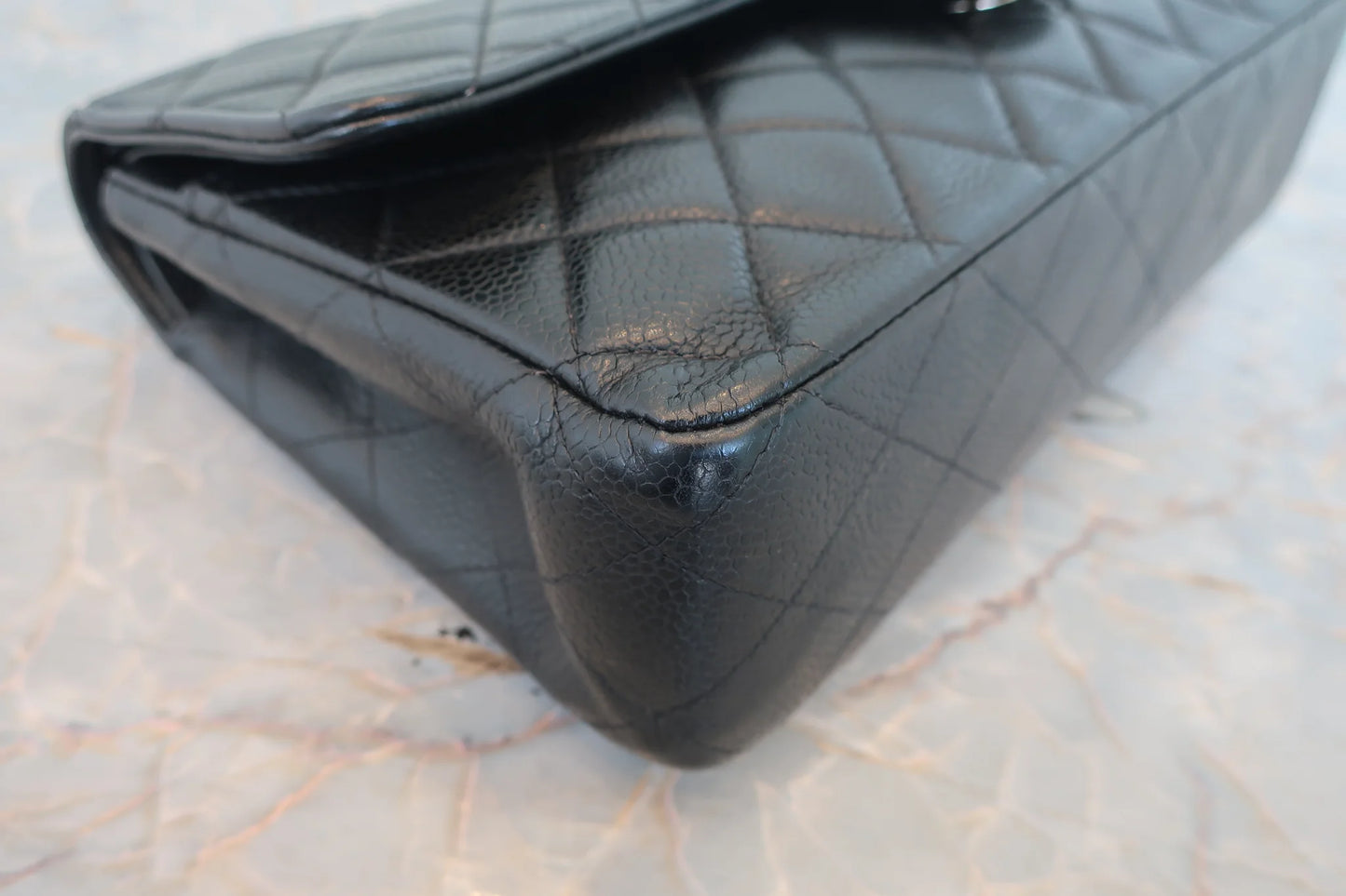 Chanel Matelassé Doppia Patta e Doppia Catena Pelle Caviar Nera – 25 cm