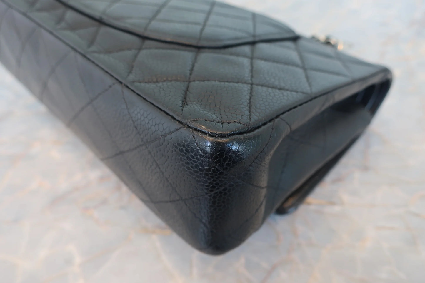 Chanel Matelassé Doppia Patta e Doppia Catena Pelle Caviar Nera – 25 cm