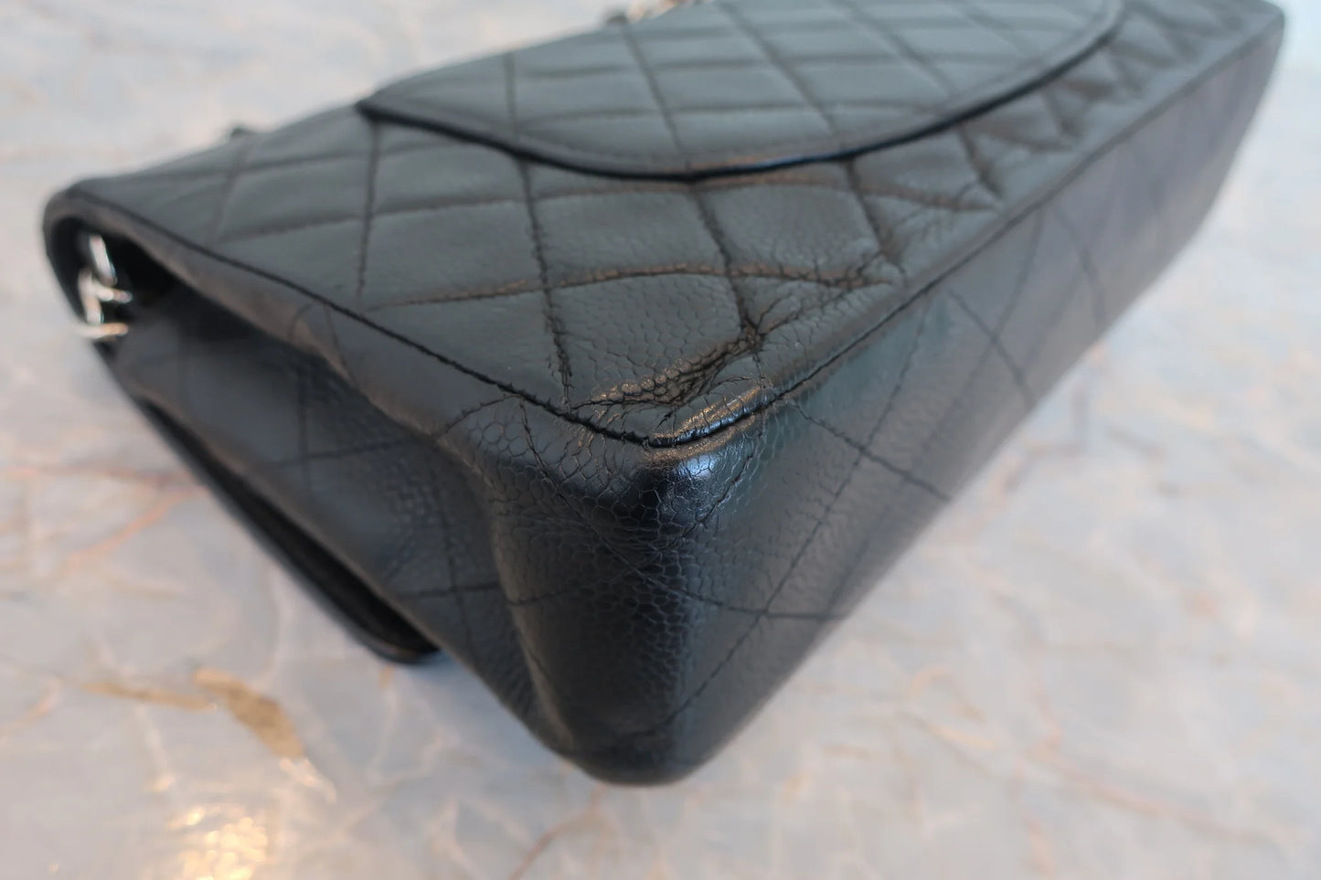 Chanel Matelassé Doppia Patta e Doppia Catena Pelle Caviar Nera – 25 cm