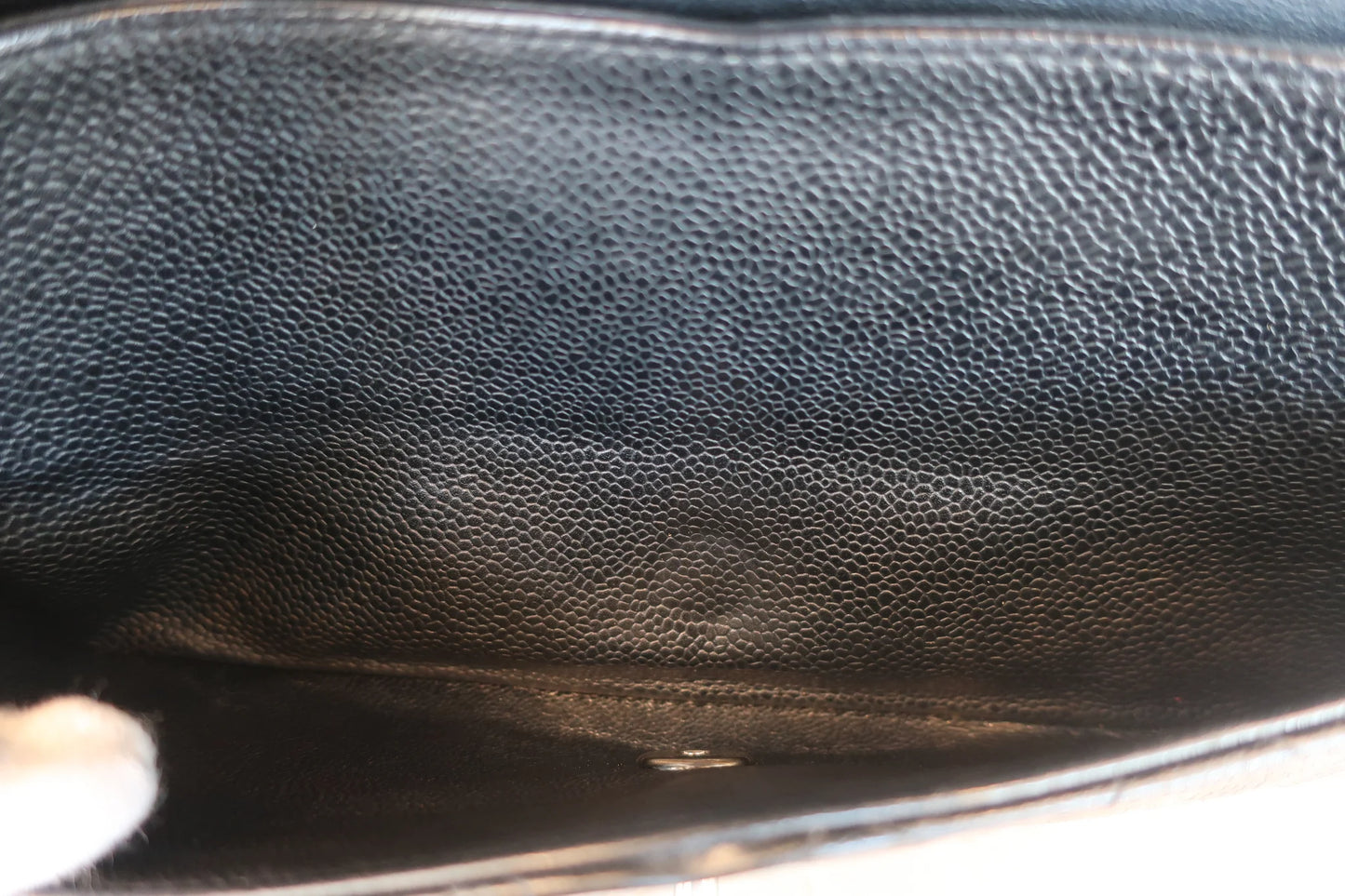 Chanel Matelassé Doppia Patta e Doppia Catena Pelle Caviar Nera – 25 cm