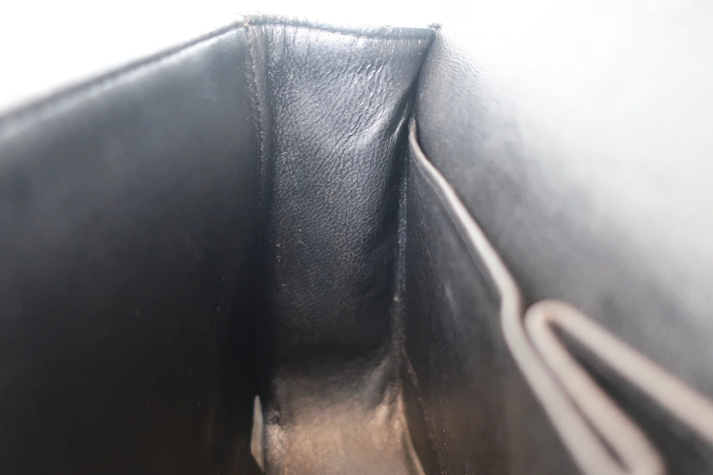 Chanel Matelassé Doppia Patta e Doppia Catena Pelle Caviar Nera – 25 cm