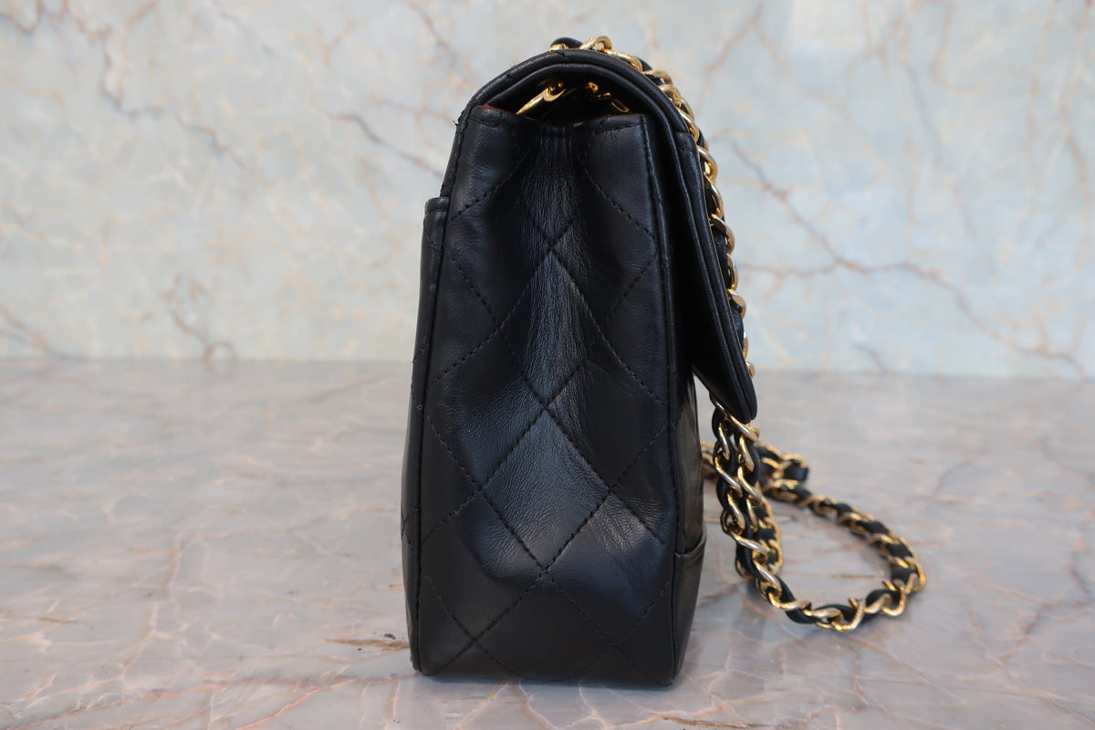 Chanel Vintage Flap Matelassé – Pelle Nera