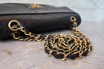 Chanel Vintage Flap Matelassé – Pelle Nera