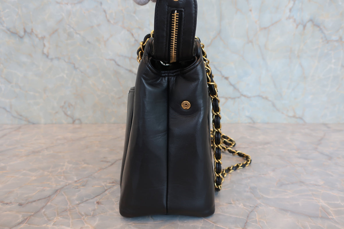Chanel Vintage Shopping Bag con Catena – Pelle Nera