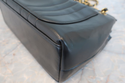 Chanel Vintage Shopping Bag con Catena – Pelle Nera