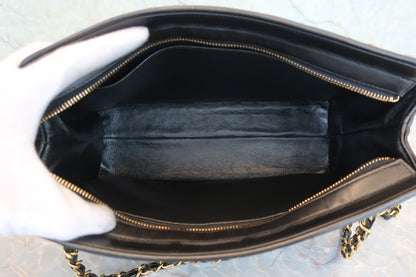 Chanel Vintage Shopping Bag con Catena – Pelle Nera