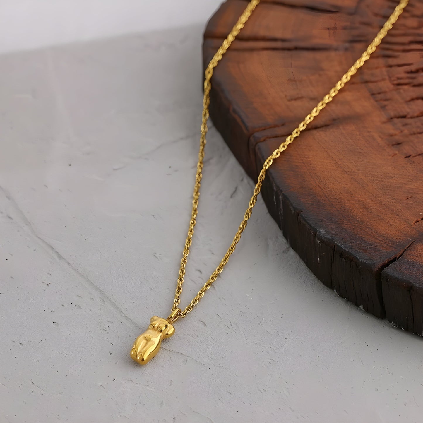 BEHI MANNEQUIN NECKLACE